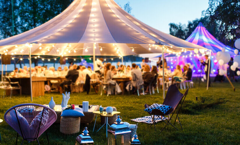 derfor-skal-du-leje-et-telt-til-havefesten