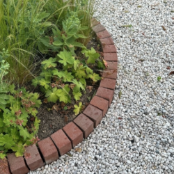 haveservice-og-saesonaftaler-der-holder-dine-udendoersarealer-flotte-hele-aaret